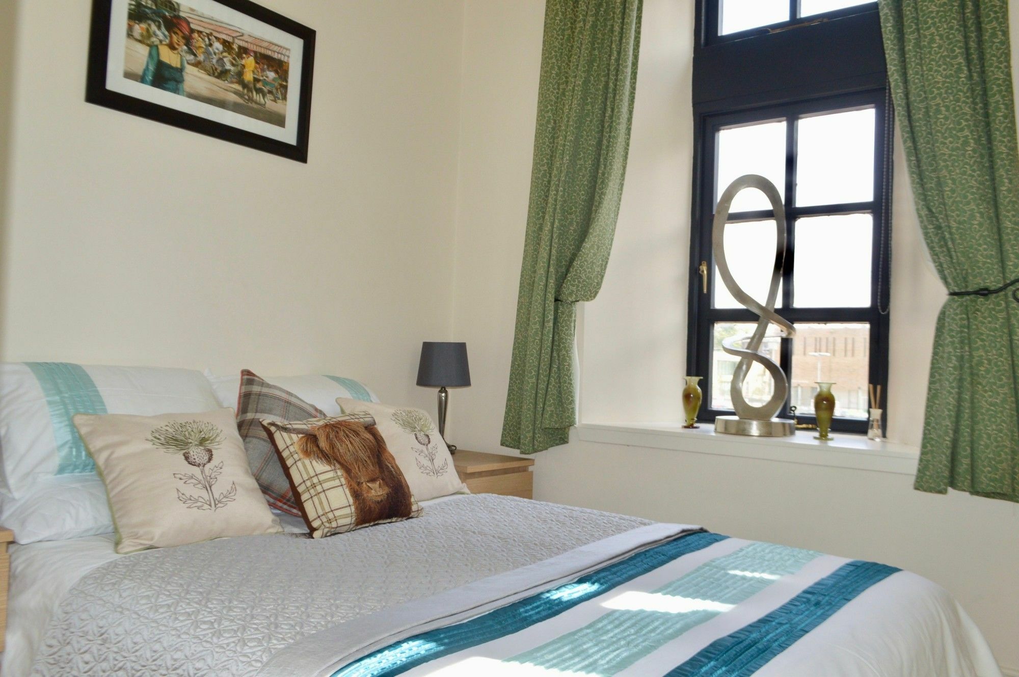 Gorgeous 2 Bedroom Apartment In Converted Church Edinburg Exteriör bild